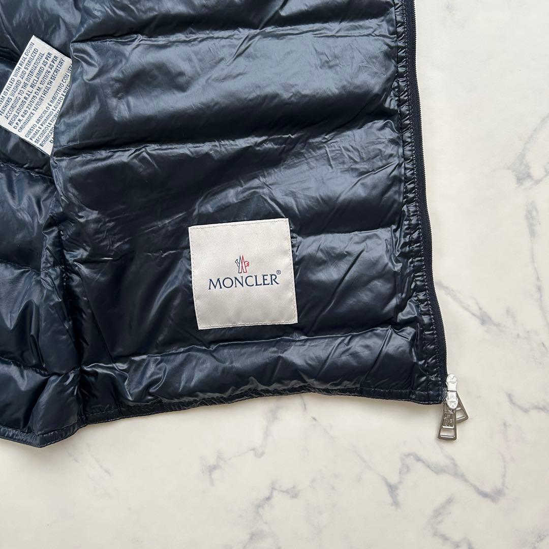 モンクレール ダウンベスト GUI ワッペン ネイビー 0