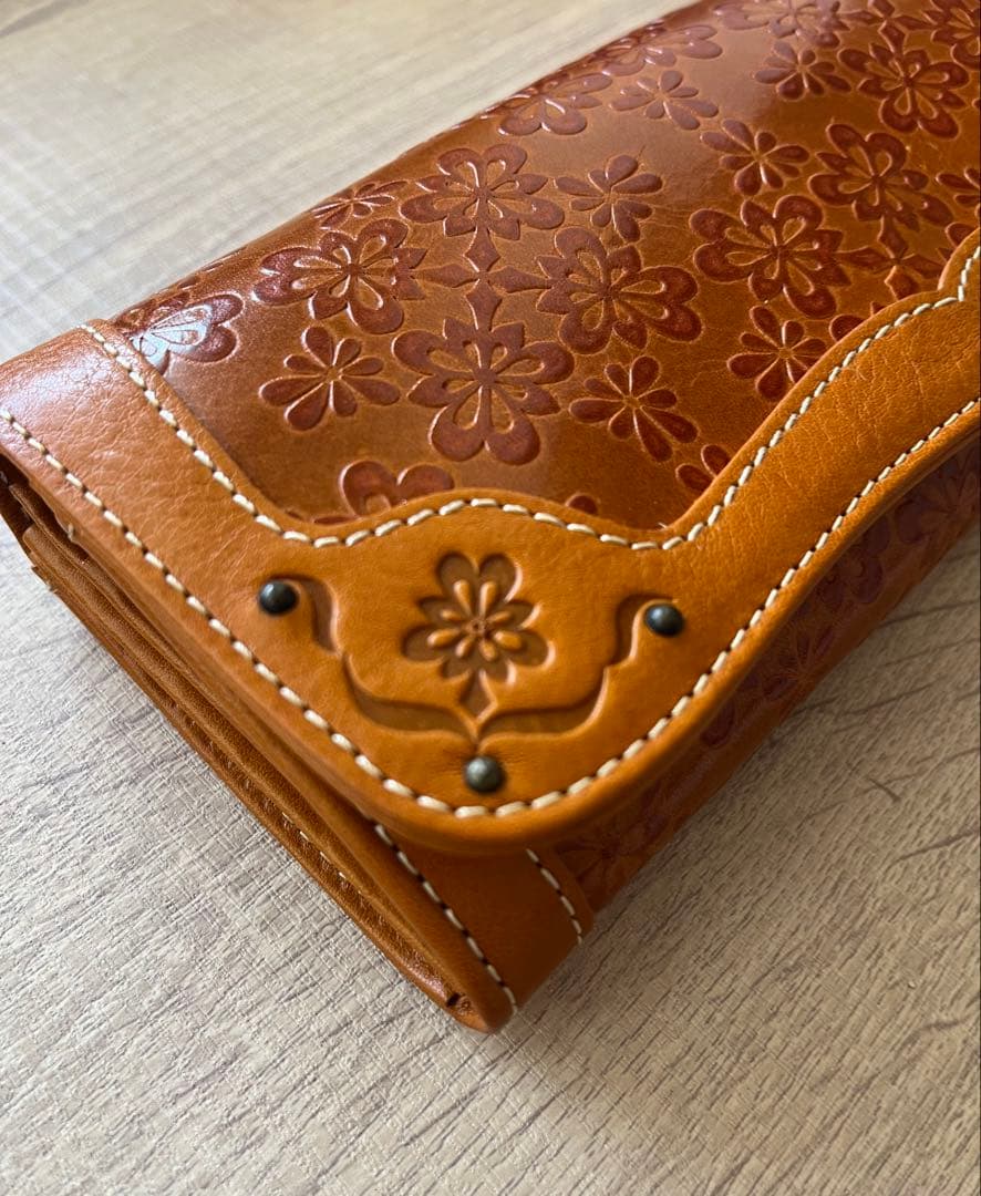 ダコタ フィオラ 二つ折り長財布