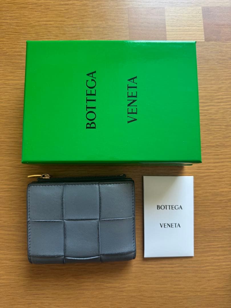 ボッテガ　Bottega Veneta スモール カセット 二つ折り財布　グレー