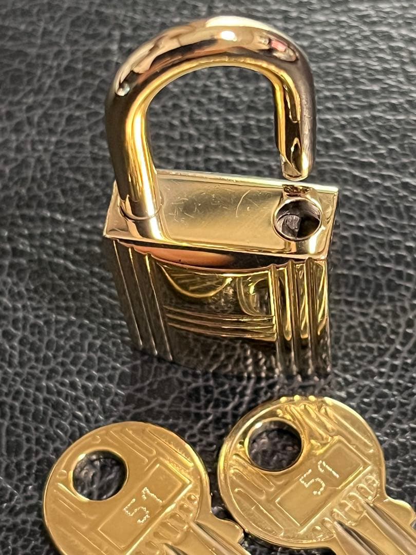 エルメス　ゴールド　カデナ　南京錠　鍵　51 鍵2本付