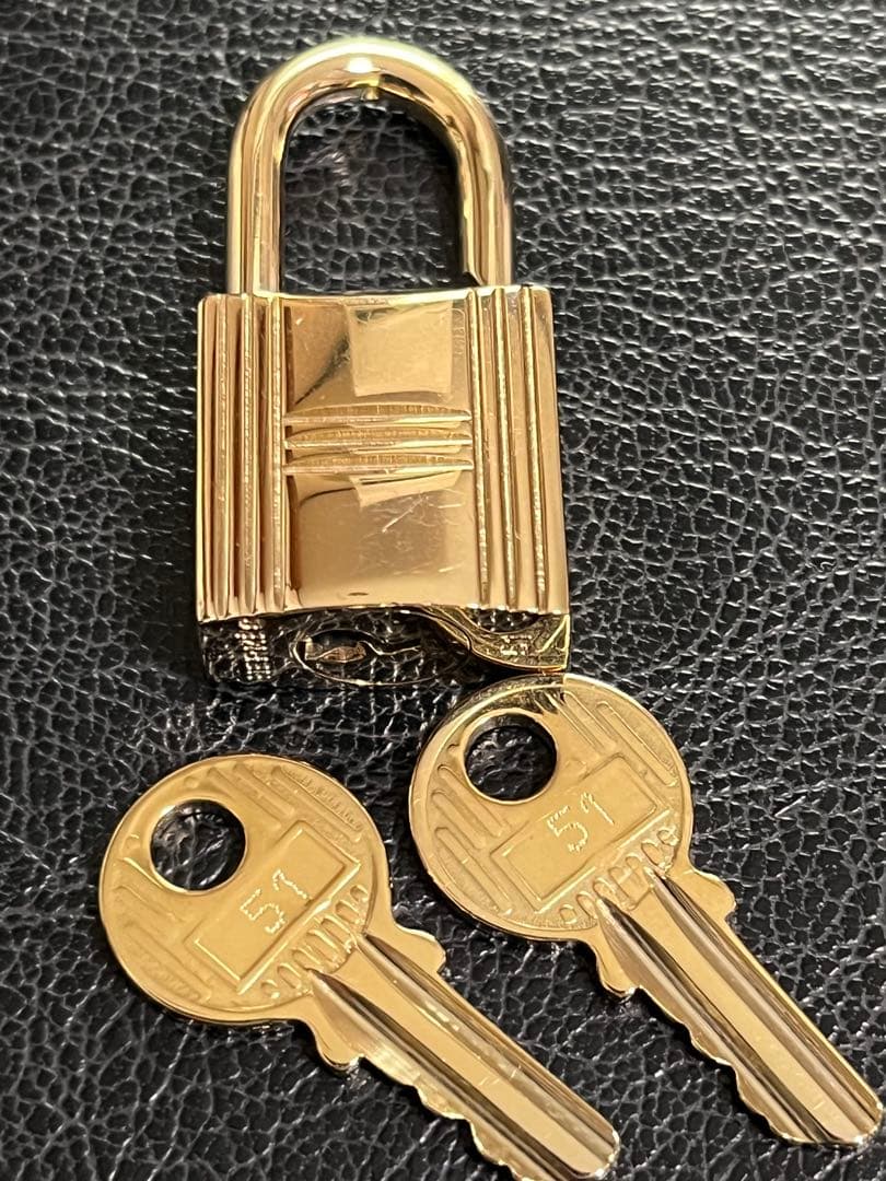 エルメス　ゴールド　カデナ　南京錠　鍵　51 鍵2本付