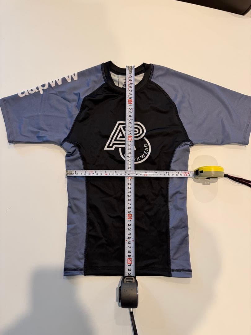 Albinoandpretoラッシュガード 100cm グレーと緑　2枚