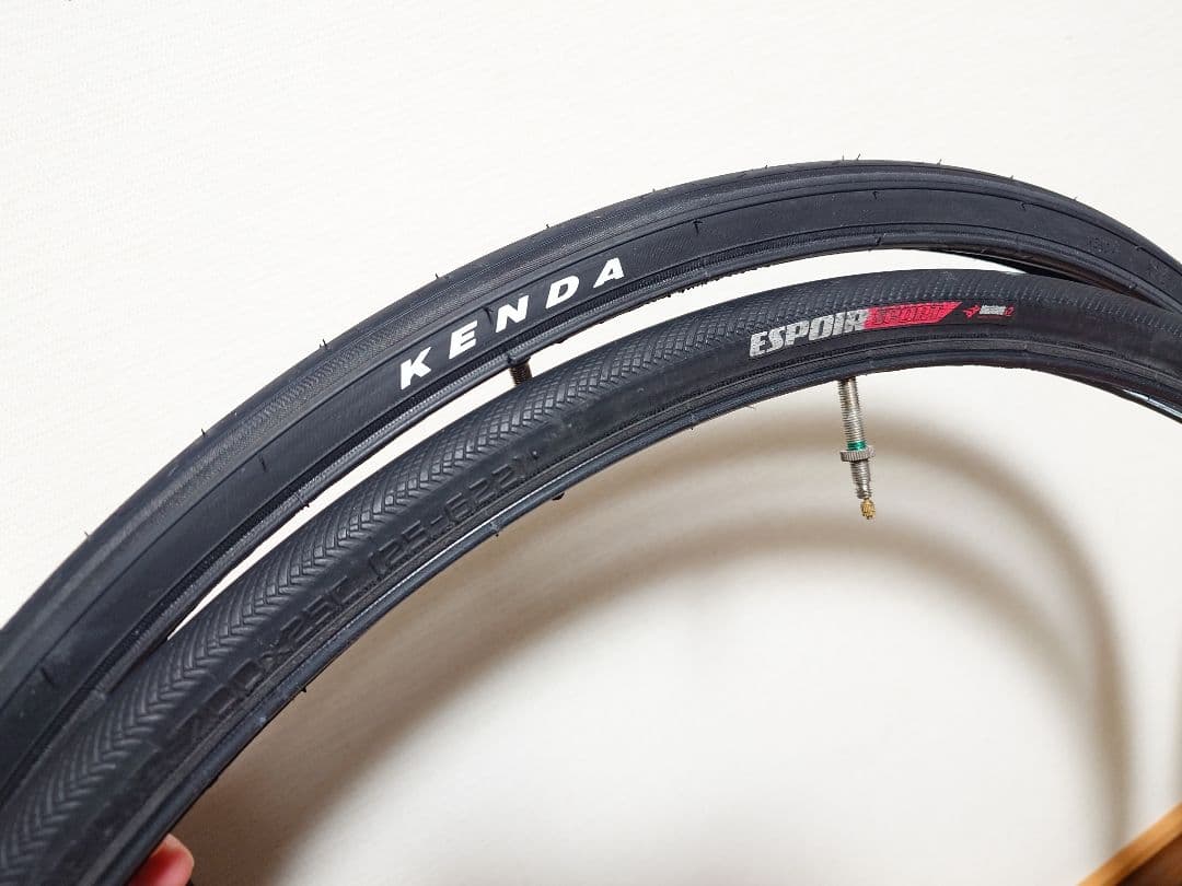 『AXIS SPORT』ホイール…700×25cタイヤ&チューブ付き×２本