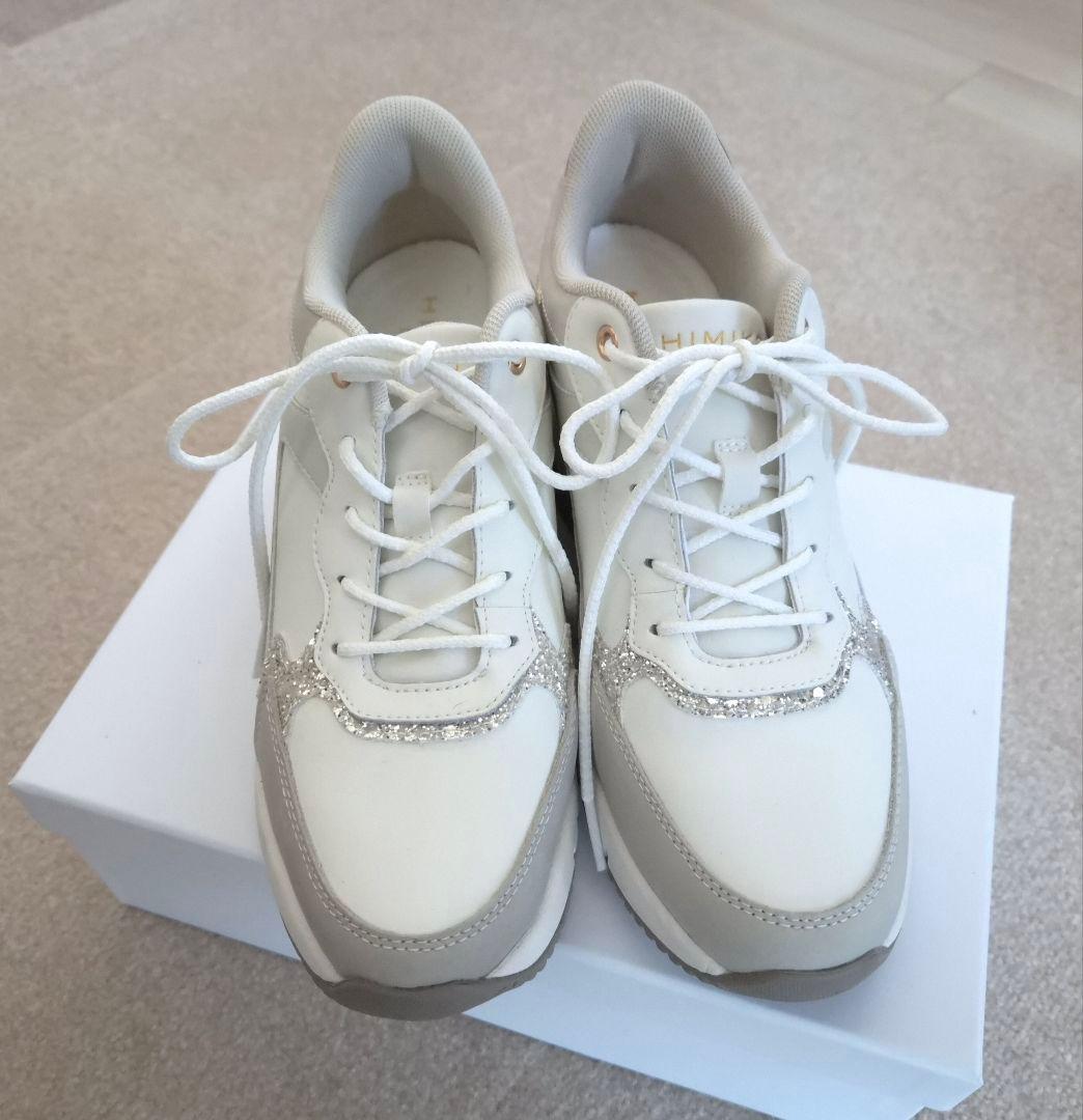 【美品】卑弥呼 美脚ヒールアップスニーカー アイボリー 24.5cm