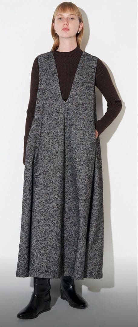 本日限定セール☆新品⭐︎エレンディーク　ツィードディープVネックワンピース01