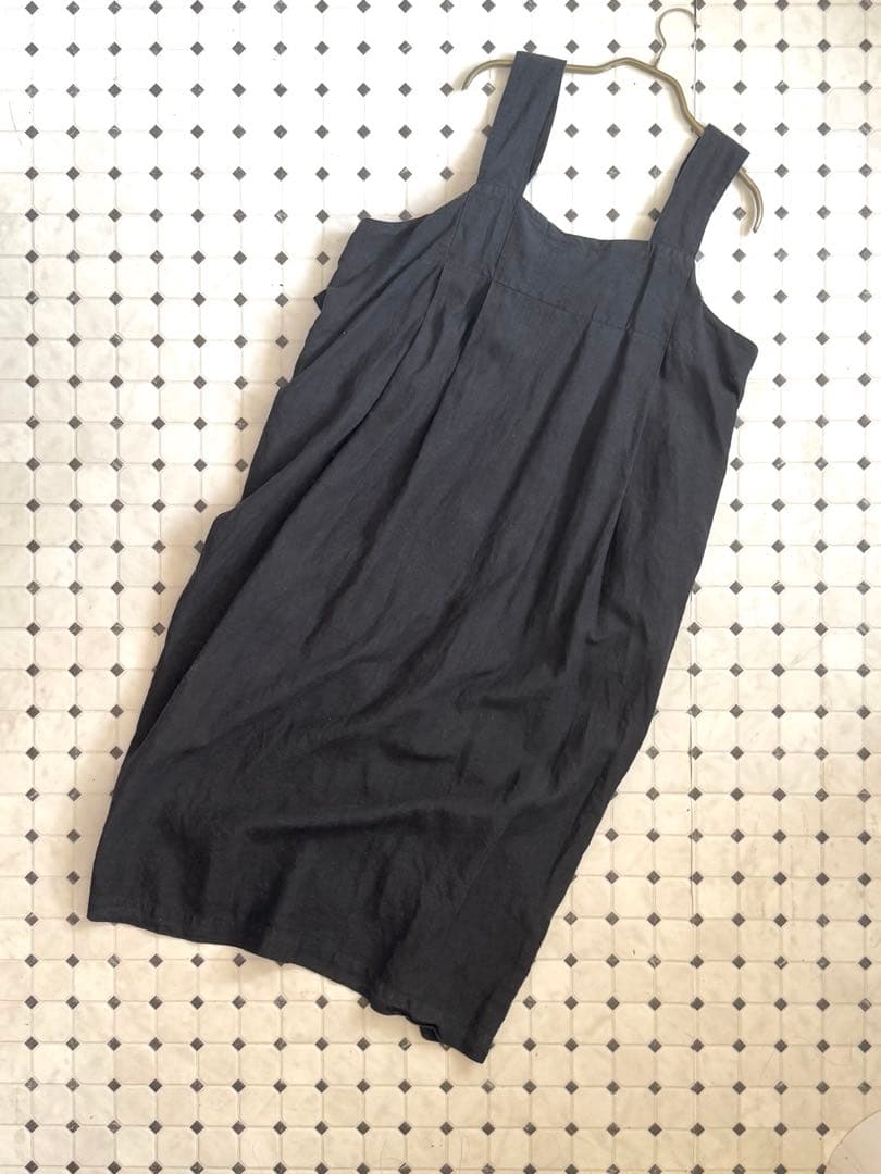 nest robe ブラックリネンボックス吊りワンピース