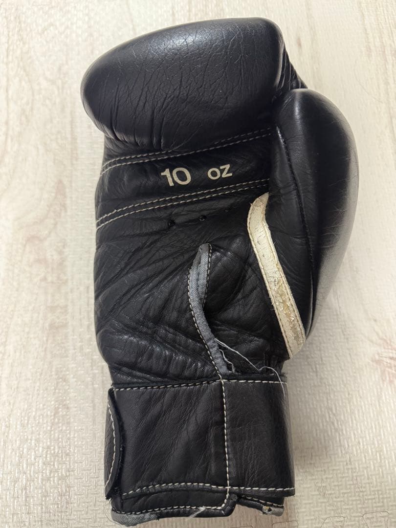 Winning ボクシンググローブ 10 oz 黒