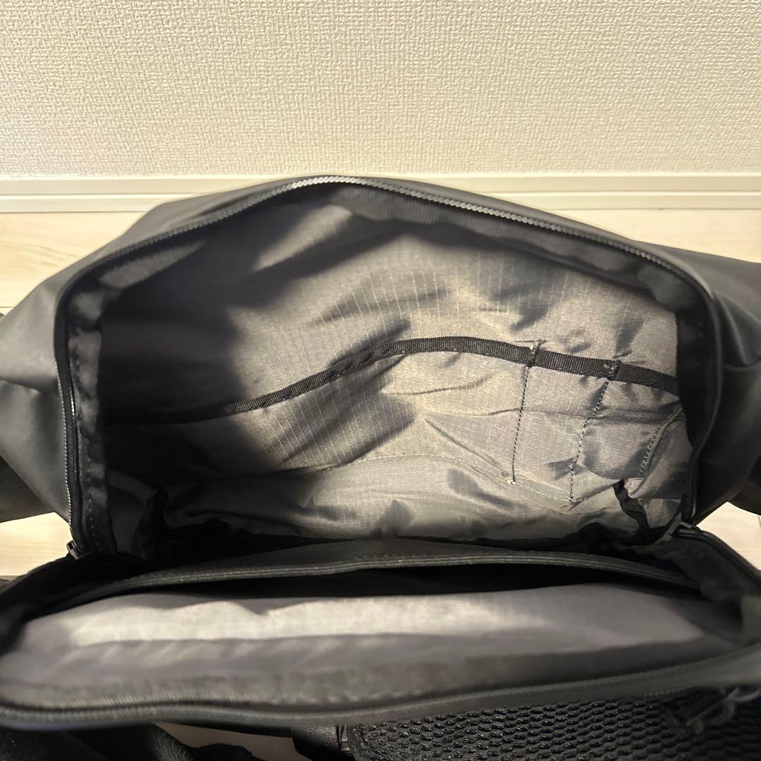 美品 CHROME INDUSTRIES VALVE SLING 2.0ブラック