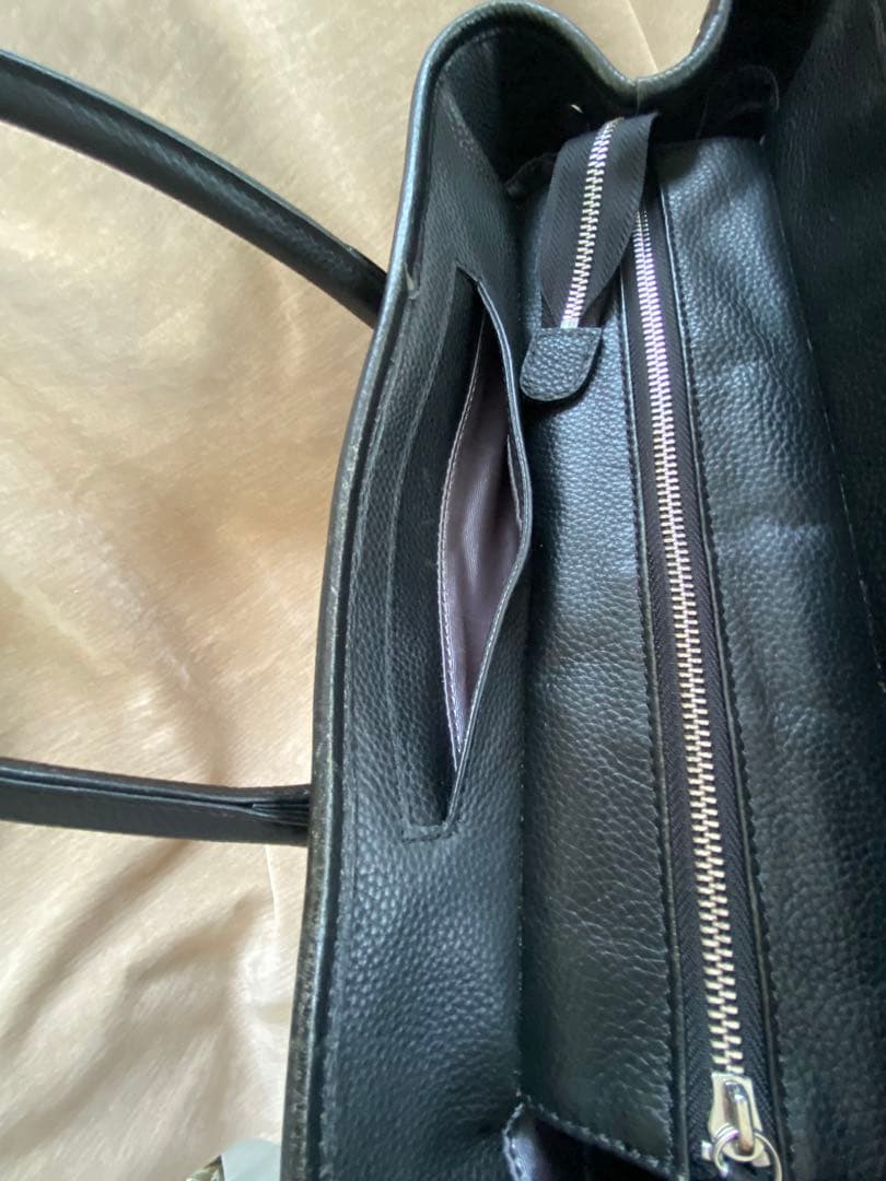 人気モデル バーニーズニューヨーク トートバッグ 肩掛け シボ革 レザー