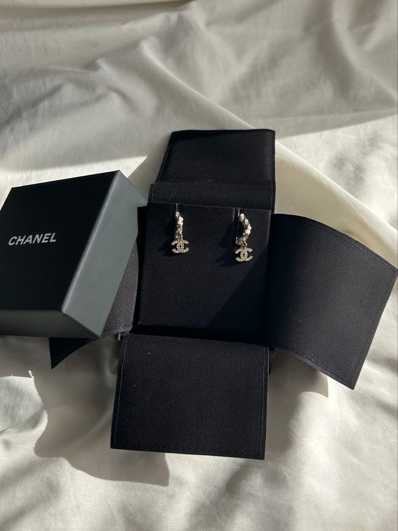 CHANEL フープロゴピアス　美品