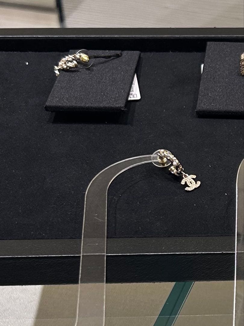 CHANEL フープロゴピアス　美品