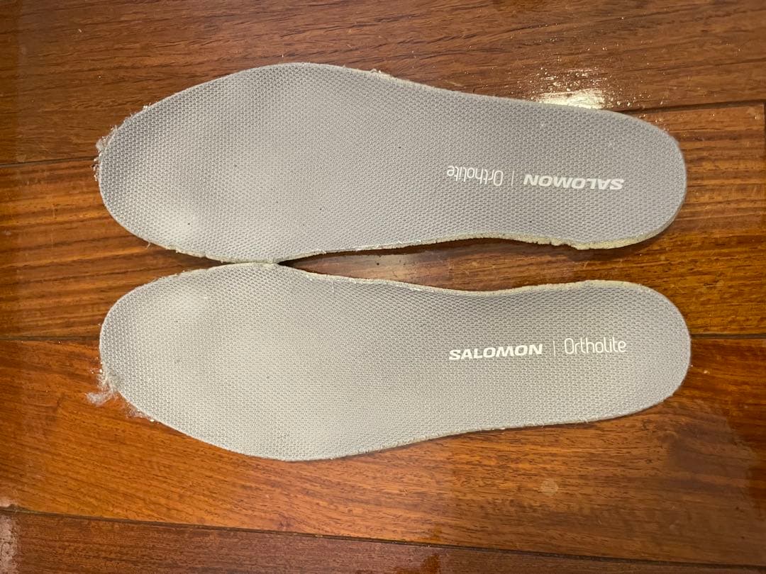 サロモン　ゴアテックス　スニーカー　24cm