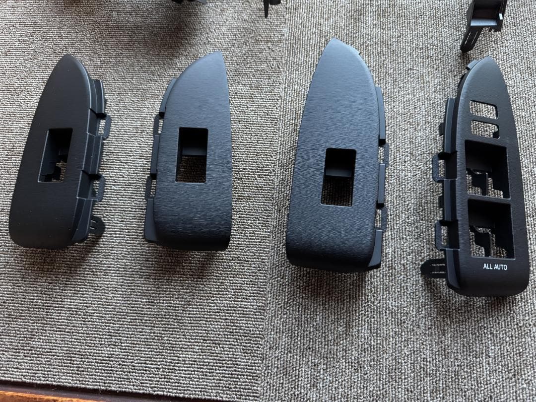 プリウス３０後期　未使用　純正インテリアパネル スイッチパネル