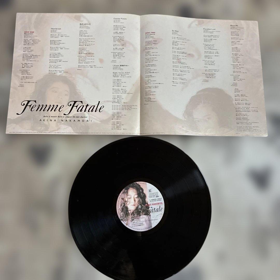 中森明菜／FEMME FATALE・クリムゾン・ベスト