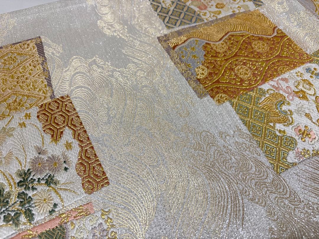 C 美品 華文 唐草唐花 宝尽くし 波 金糸 銀通し 白地 正絹 六通 袋帯
