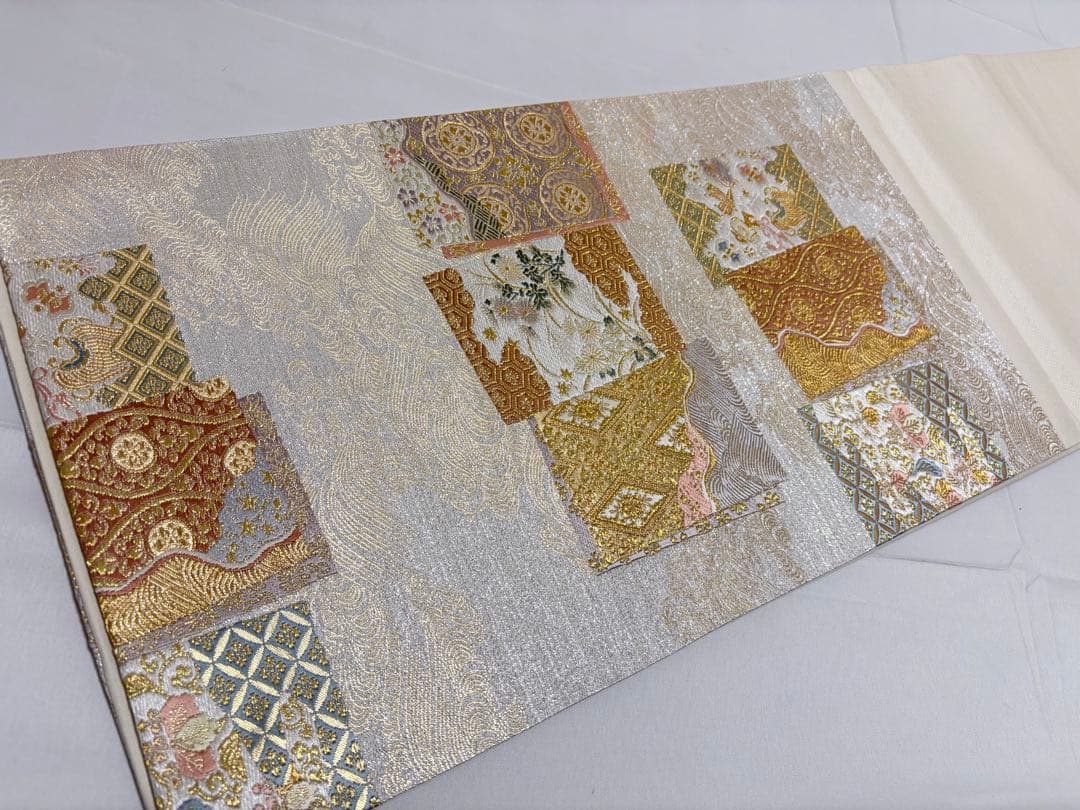 C 美品 華文 唐草唐花 宝尽くし 波 金糸 銀通し 白地 正絹 六通 袋帯