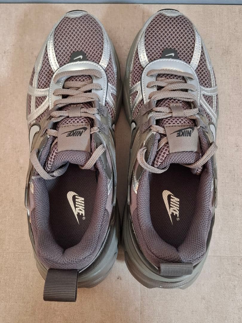 【希少】NIKE V2K RUN 25cm ブラウン/シルバー
