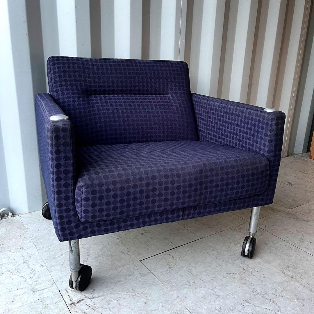 取付無料！USAアメリカ製 ネイビードット柄キャスター付きロビーチェア✨
