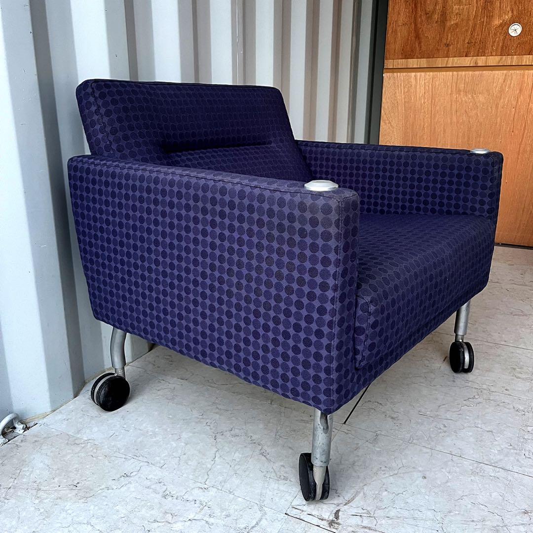 取付無料！USAアメリカ製 ネイビードット柄キャスター付きロビーチェア✨
