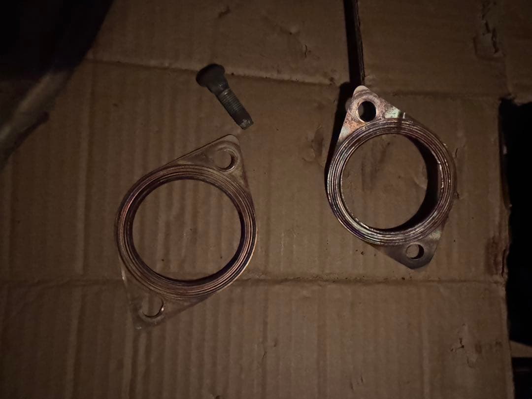 リ*件様 AW触媒純正 2本 v36スカイラインセダン250gt