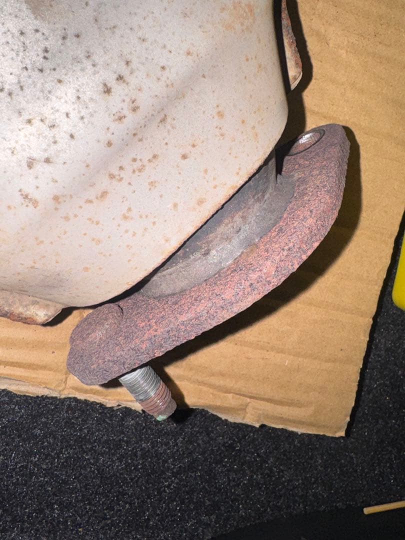 リ*件様 AW触媒純正 2本 v36スカイラインセダン250gt