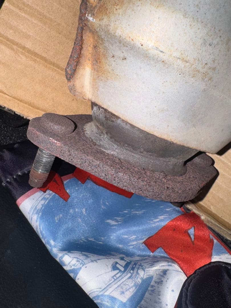 リ*件様 AW触媒純正 2本 v36スカイラインセダン250gt