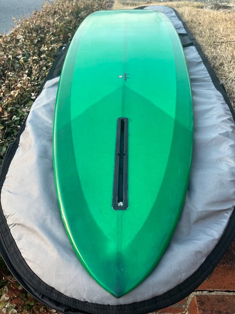弾丸！ミッドレングスシングルフィンSAKAE SURFBOARD 7’7\"