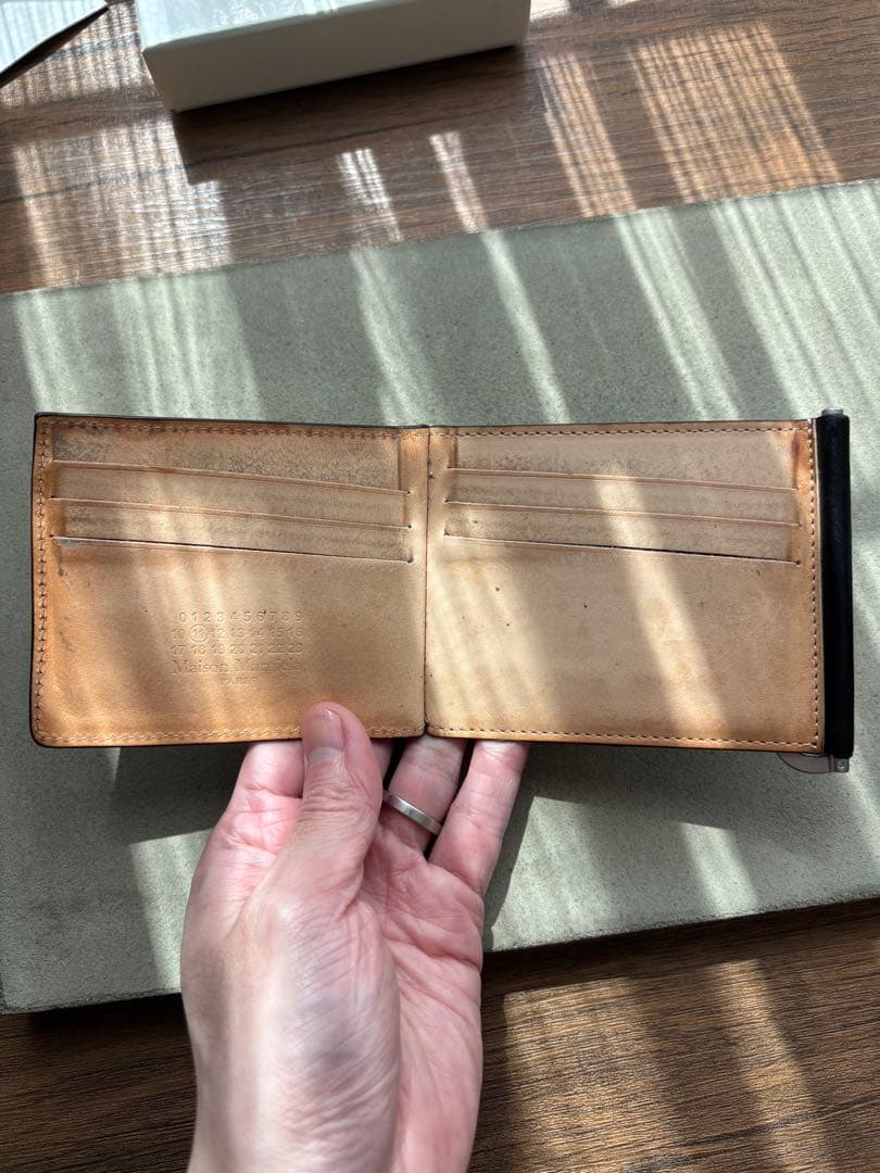 マルジェラ　マネークリップ　レザー