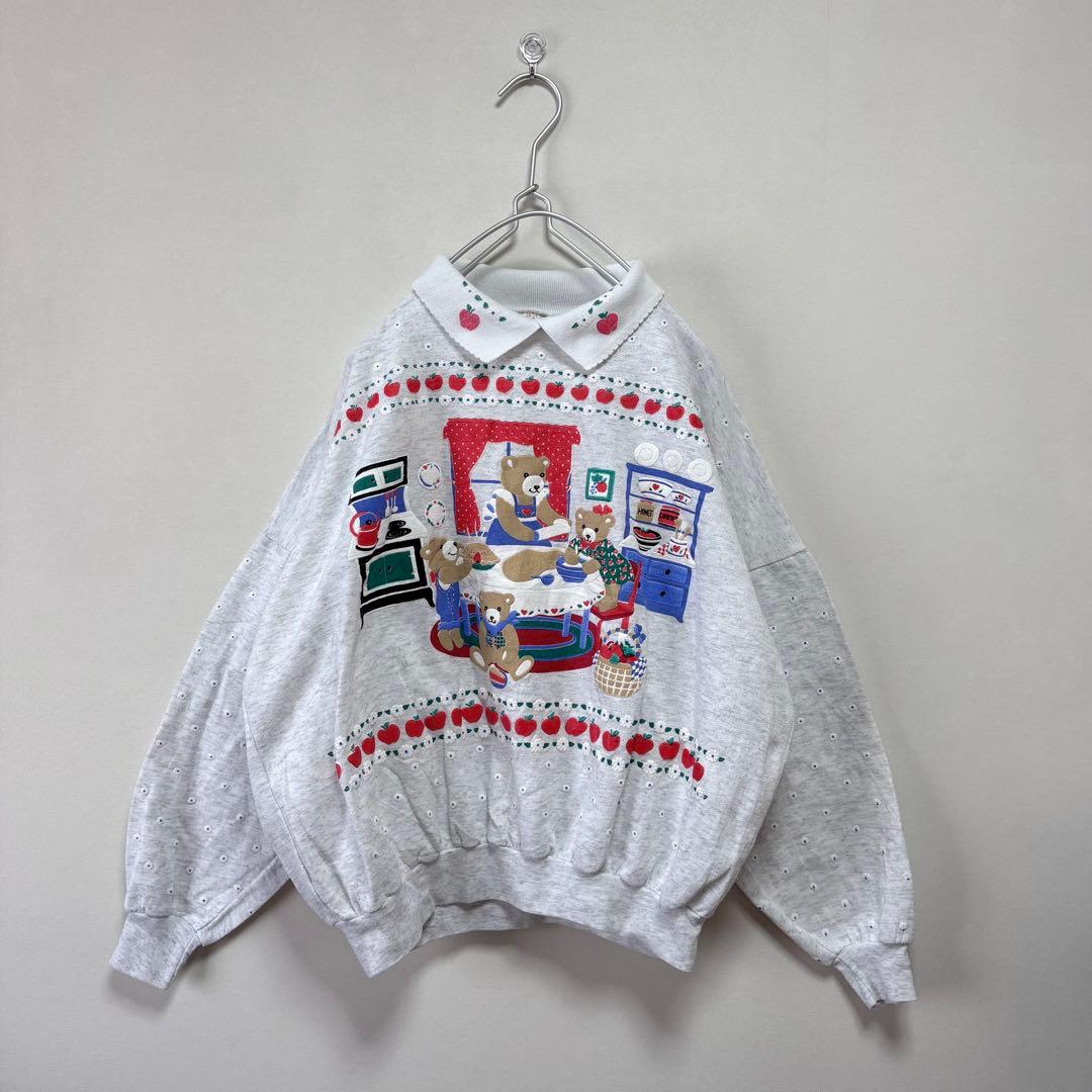 USAvintageアメリカ古着発泡プリントくまちゃんりんごお花襟付きスウェット