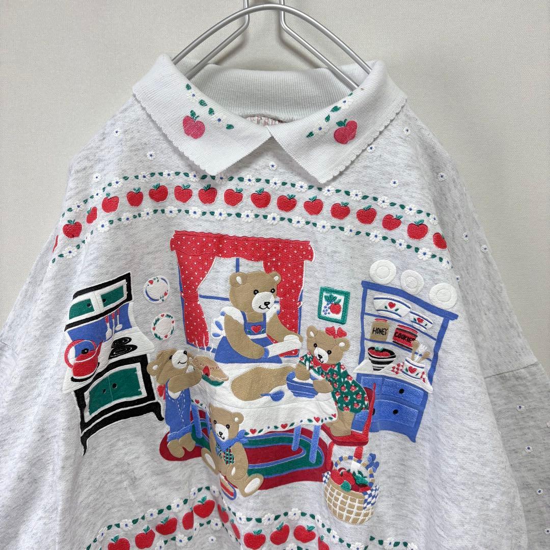 USAvintageアメリカ古着発泡プリントくまちゃんりんごお花襟付きスウェット