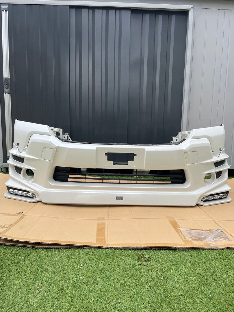 希少⭐︎デイライトLED付⭐︎30前期ヴェルファイアTRDフロントバンパー