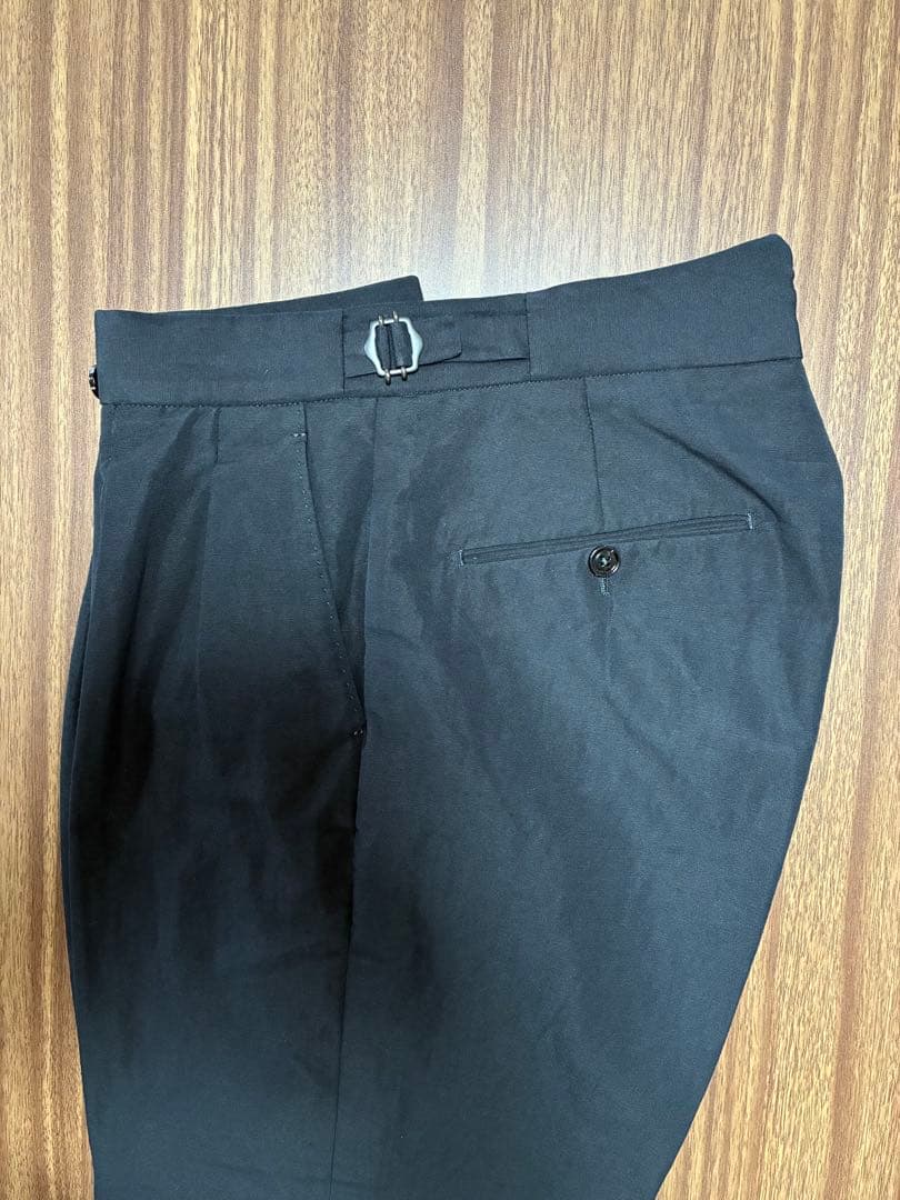 BERWICH SCOTCH 2プリーツ リネンコットン サイドアジャスター