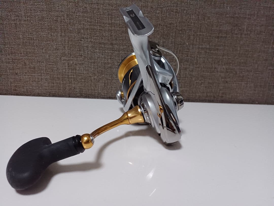 DAIWA FREAMS LT4000-C スピニングリール