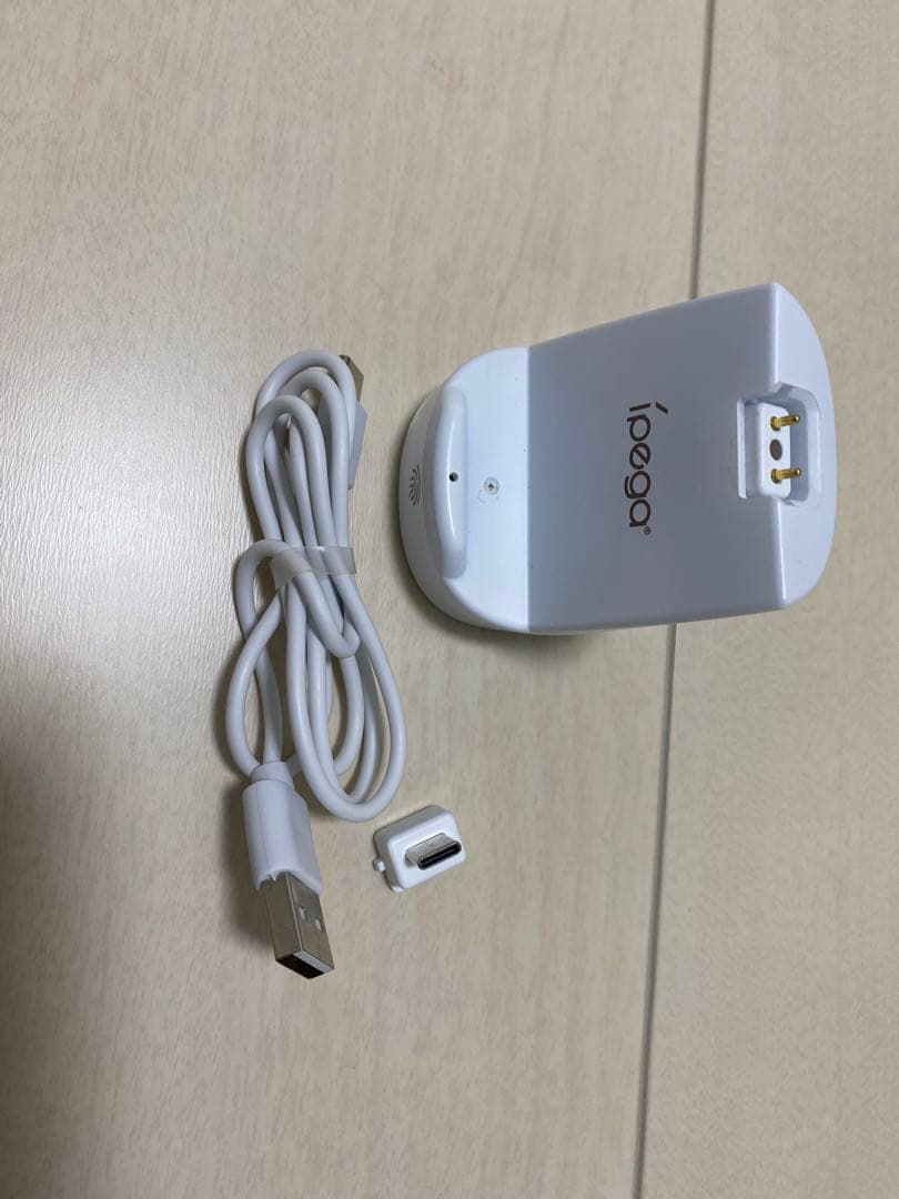 プレイステーションポータル　ケース、ガラスフィルム、充電スタンド付き