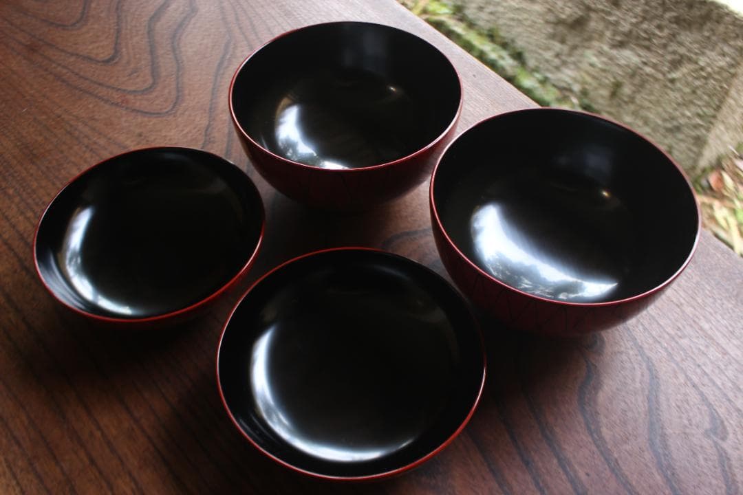 上質朱漆に風情ある網目文の美しい大ぶり煮物椀2点（検輪島塗雑煮椀