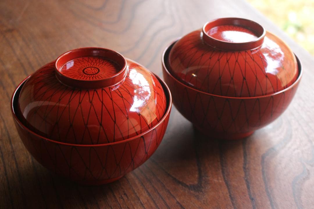 上質朱漆に風情ある網目文の美しい大ぶり煮物椀2点（検輪島塗雑煮椀