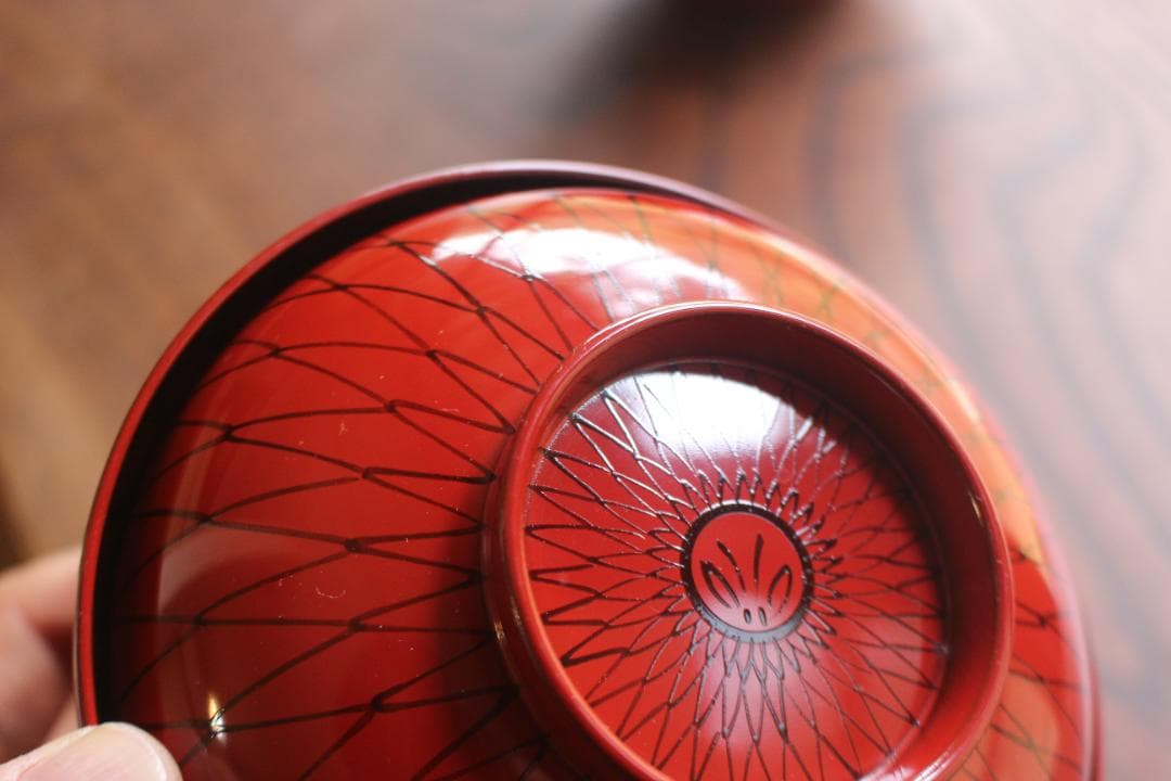 上質朱漆に風情ある網目文の美しい大ぶり煮物椀2点（検輪島塗雑煮椀