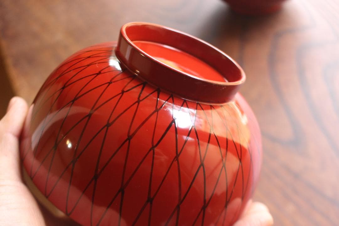 上質朱漆に風情ある網目文の美しい大ぶり煮物椀2点（検輪島塗雑煮椀