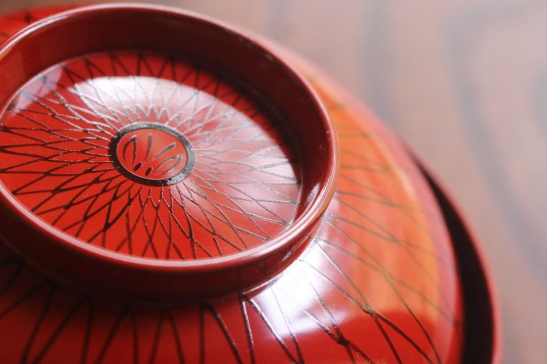 上質朱漆に風情ある網目文の美しい大ぶり煮物椀2点（検輪島塗雑煮椀