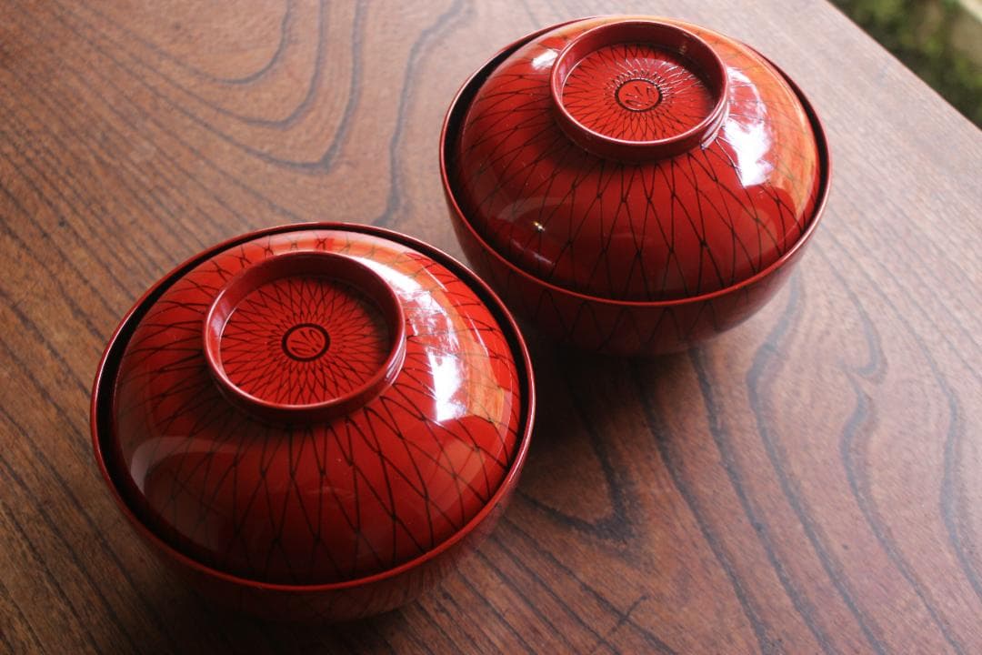 上質朱漆に風情ある網目文の美しい大ぶり煮物椀2点（検輪島塗雑煮椀