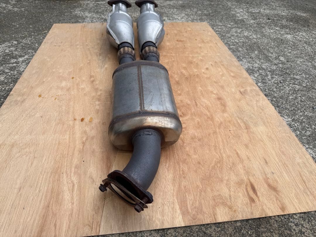 35GTR 2008年式　触媒