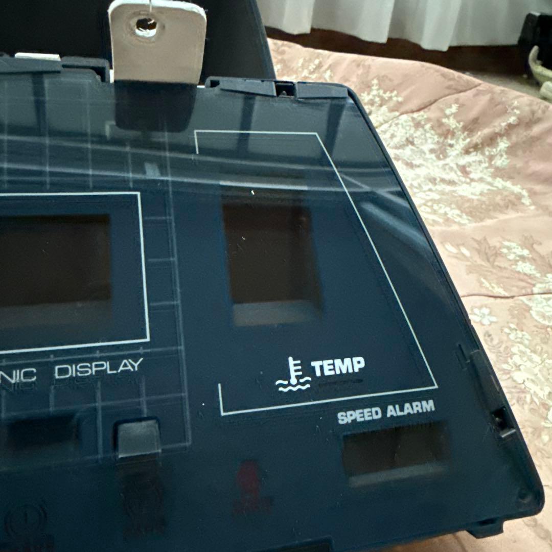 ソアラ　デジタルメーター　フード付き　スピードメーター 電子ディスプレイ