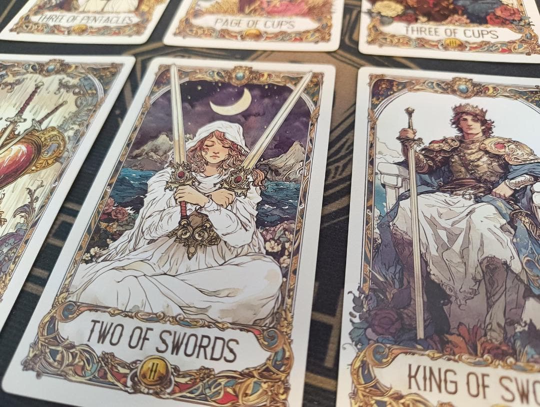 【正規品タロットカード】入手困難✨超美麗✨まるで古典絵画✨星明かりの歌のデッキ