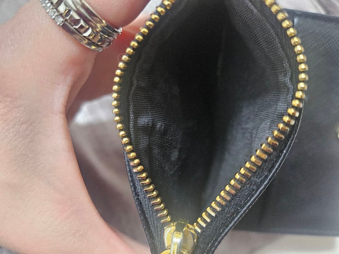 PRADA サフィアーノ トライアングル カードケース