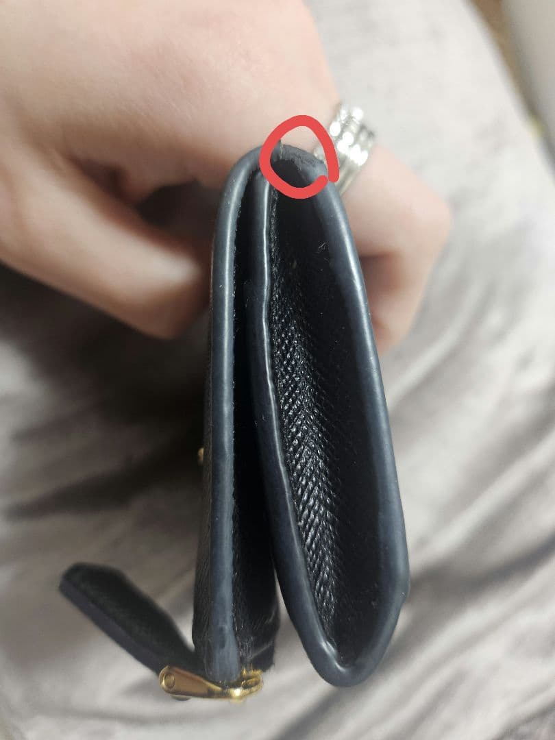 PRADA サフィアーノ トライアングル カードケース