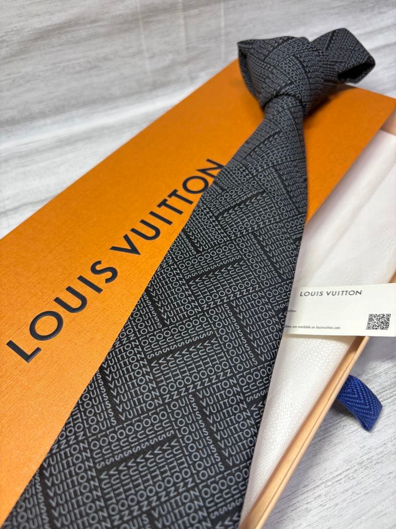 【極美品】LOUIS VUITTON ルイヴィトンネクタイ ロゴグラム 黒