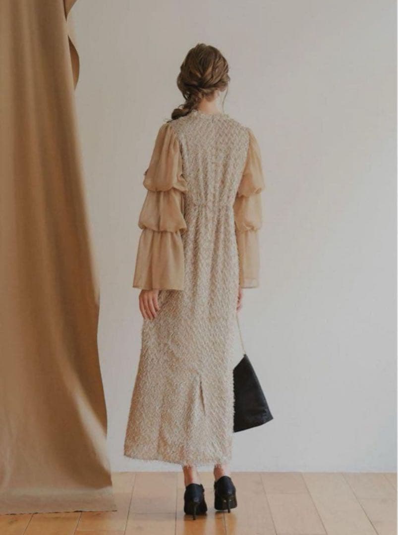 DollyDoll ドリードール デザインスリーブシャギードレス　ベージュ