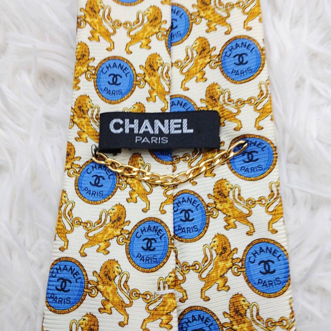 【箱入り未使用】 シャネル 高級シルクネクタイ 総柄 オフホワイト