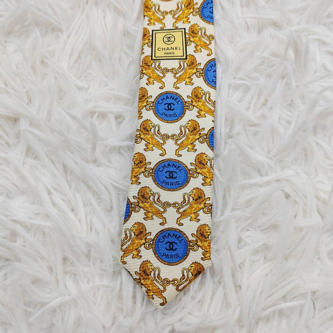 【箱入り未使用】 シャネル 高級シルクネクタイ 総柄 オフホワイト