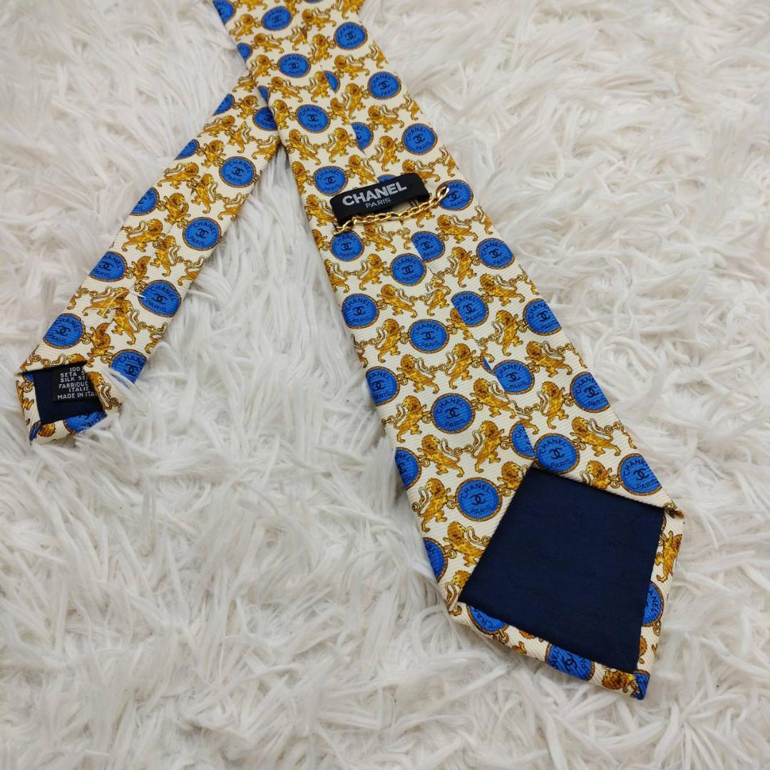 【箱入り未使用】 シャネル 高級シルクネクタイ 総柄 オフホワイト